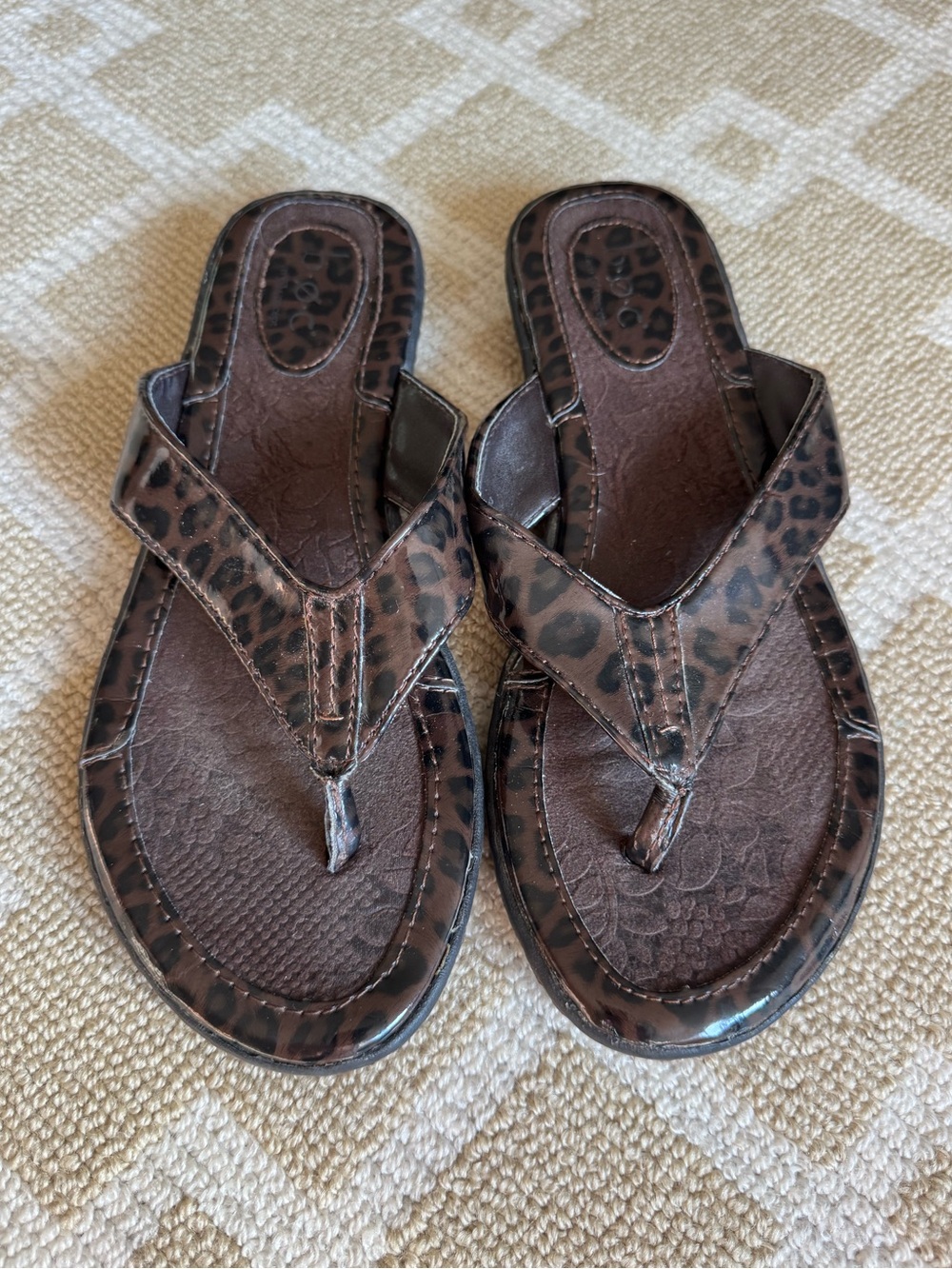 b.o.c Leopard Print Flip Flops Comfort Thong Sandals Brown Slip On Shoes Size 7 - Picture 11 of 11